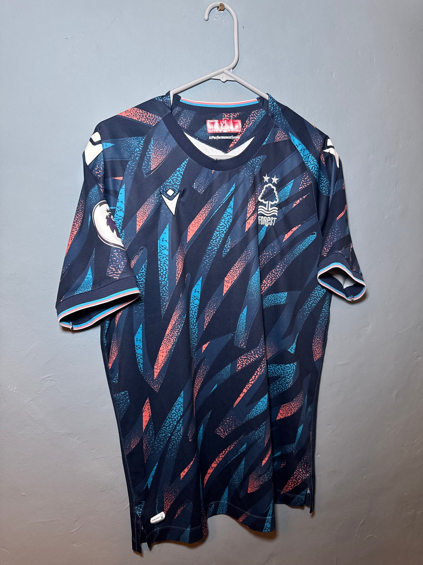 Nottingham Forest Football Shirt - 2022 / 2023 - Third - Large - #19 Niakhate