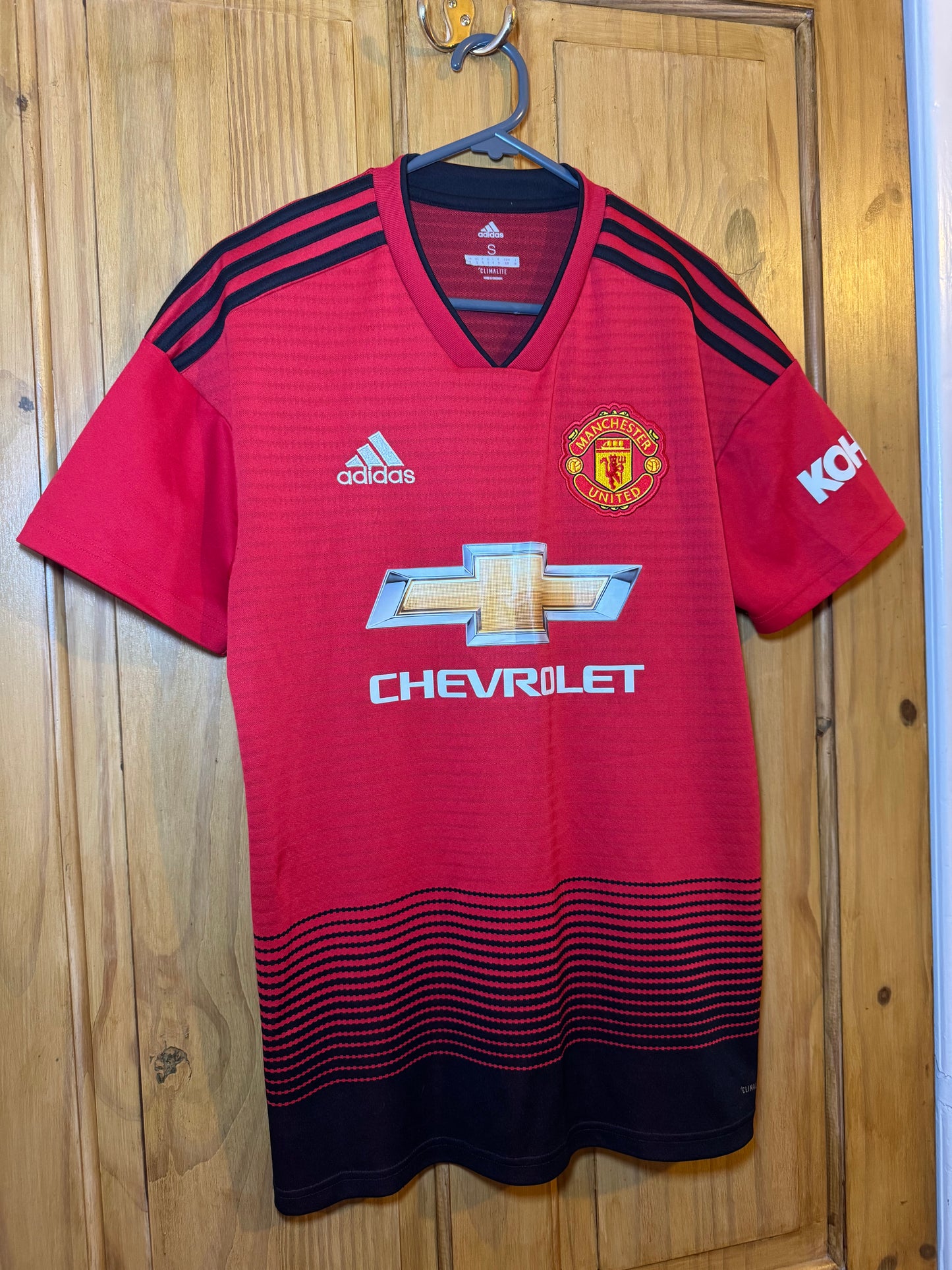 Manchester United Football Shirt - 2018 / 2019 - Home - Small