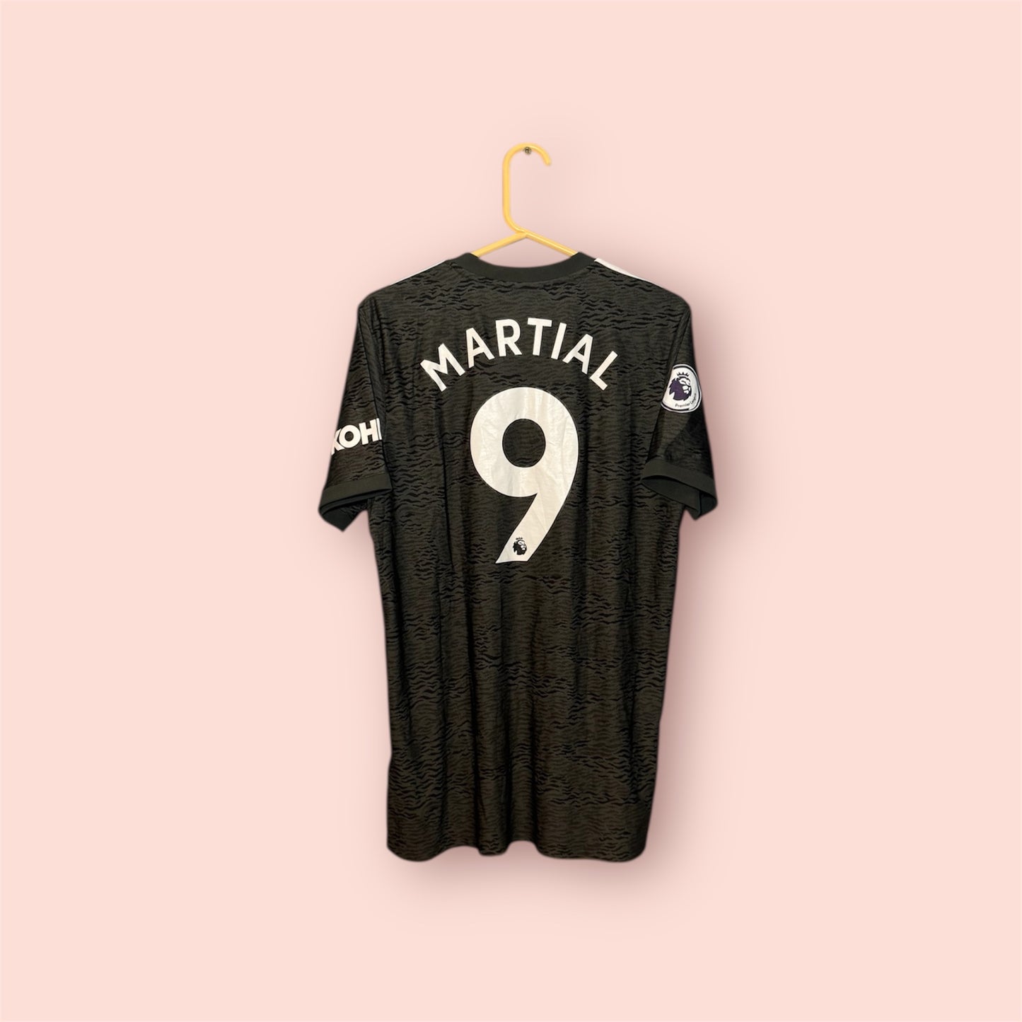 Manchester United Football Shirt - 2020 / 2021 - Away - Medium - #9 Martial