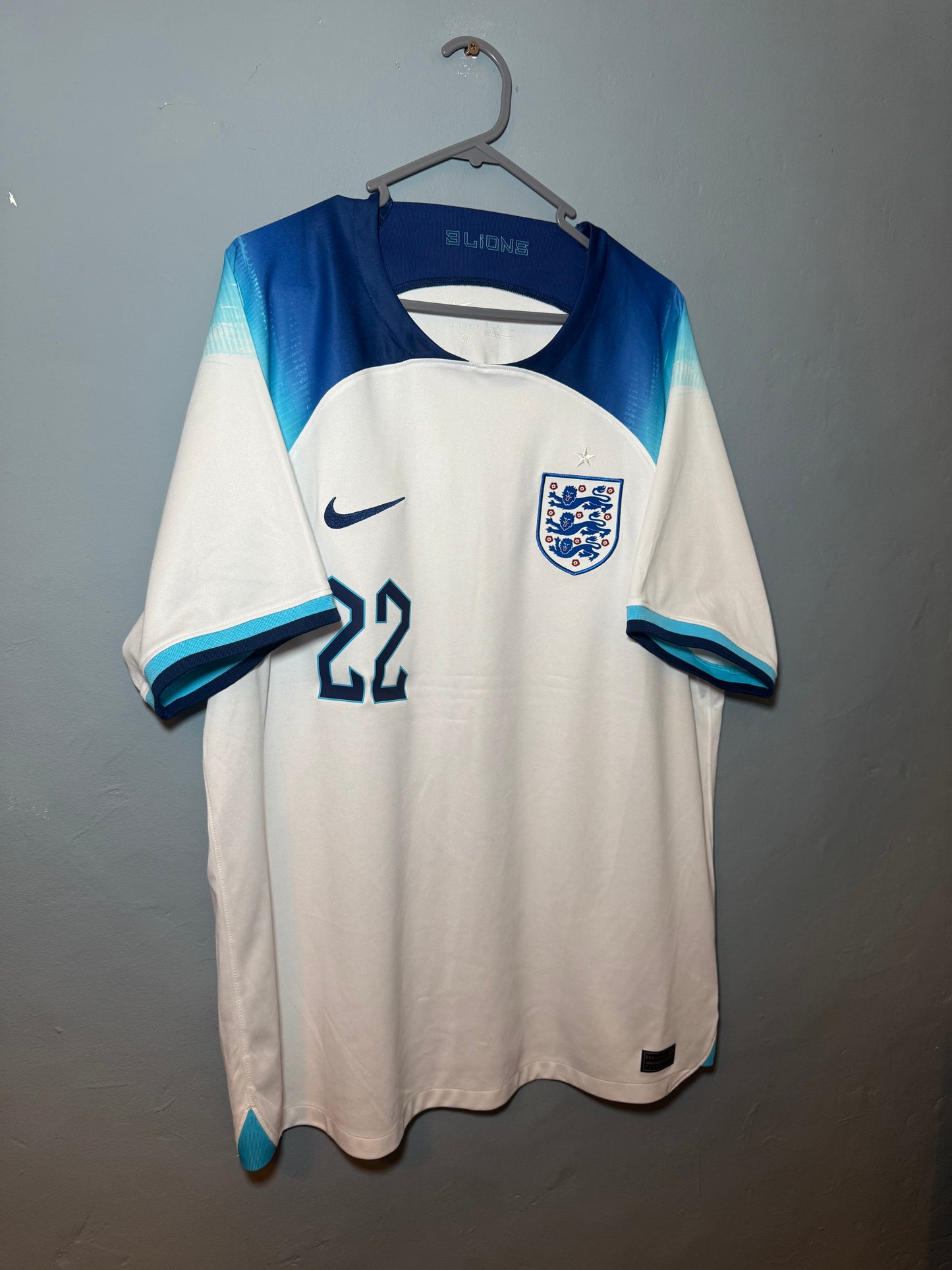 England Football Shirt - 2022 - Home - XL - #22 Jude Bellingham