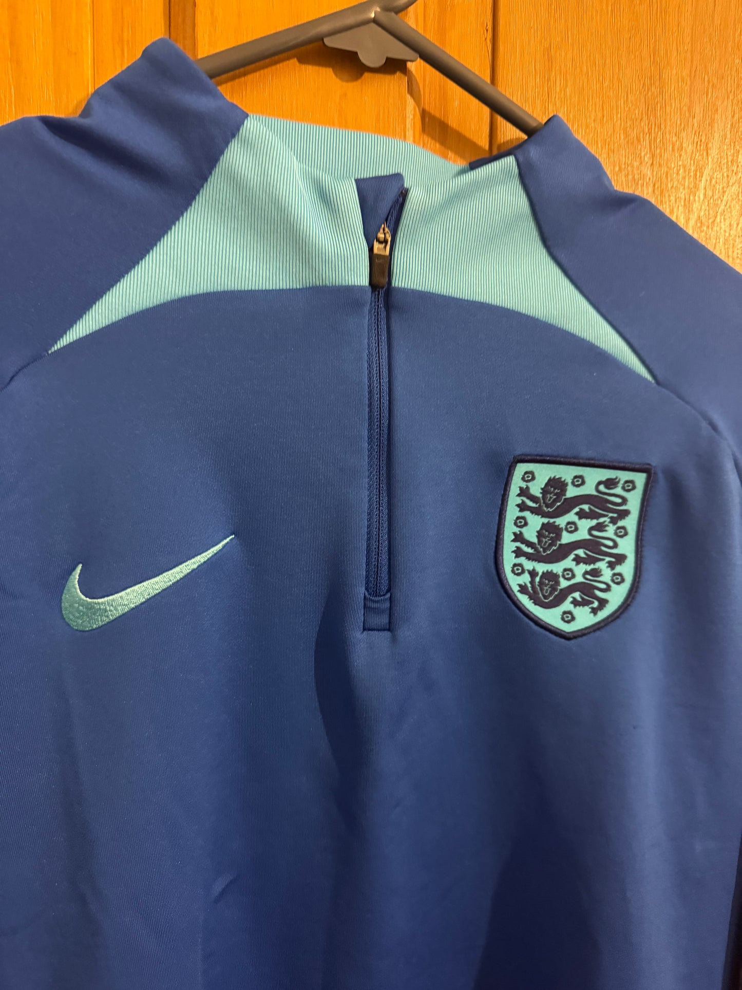 England Football Shirt - 2022 / 2023 / 2024 - 1/4 Zip Training Top - Medium