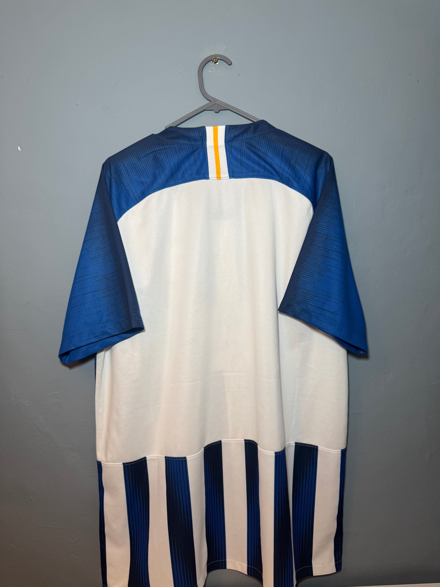 Brighton & Hove Albion Football Shirt - 2019 / 2020 - Home - XL