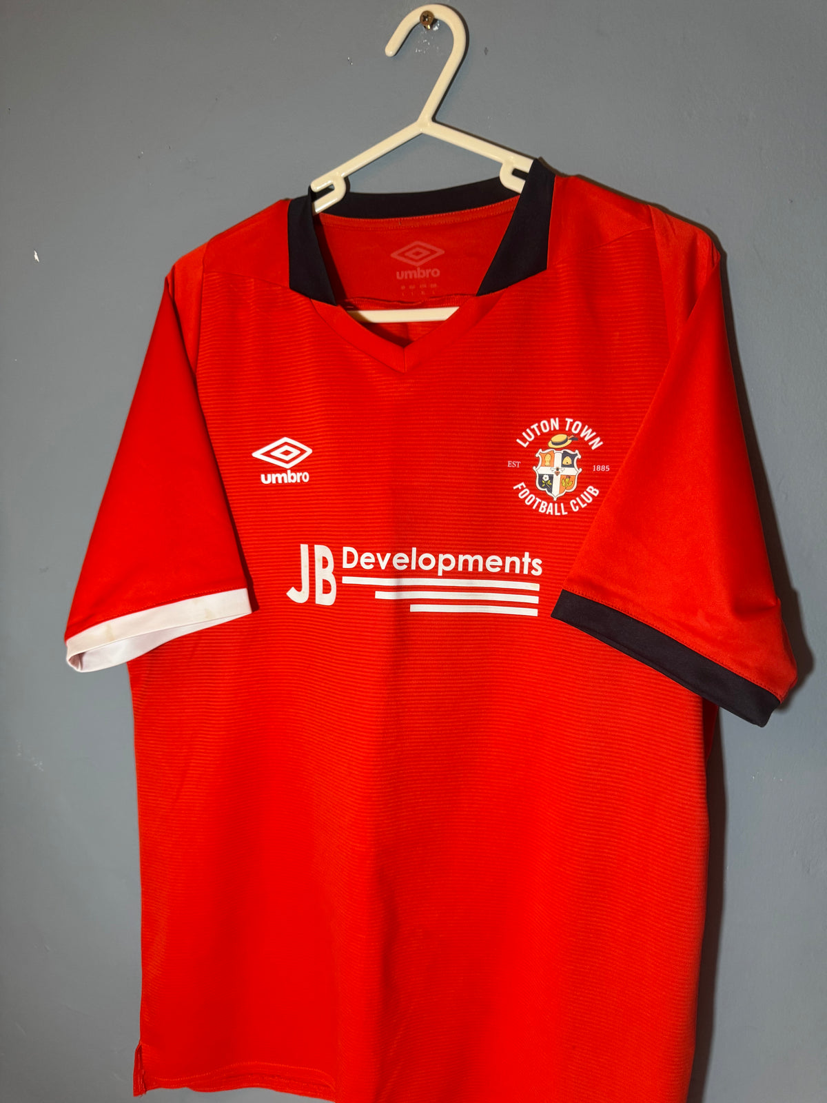 Luton Town Football Shirt - 2020 / 2021 - Home - Large - #8 Luke Berry